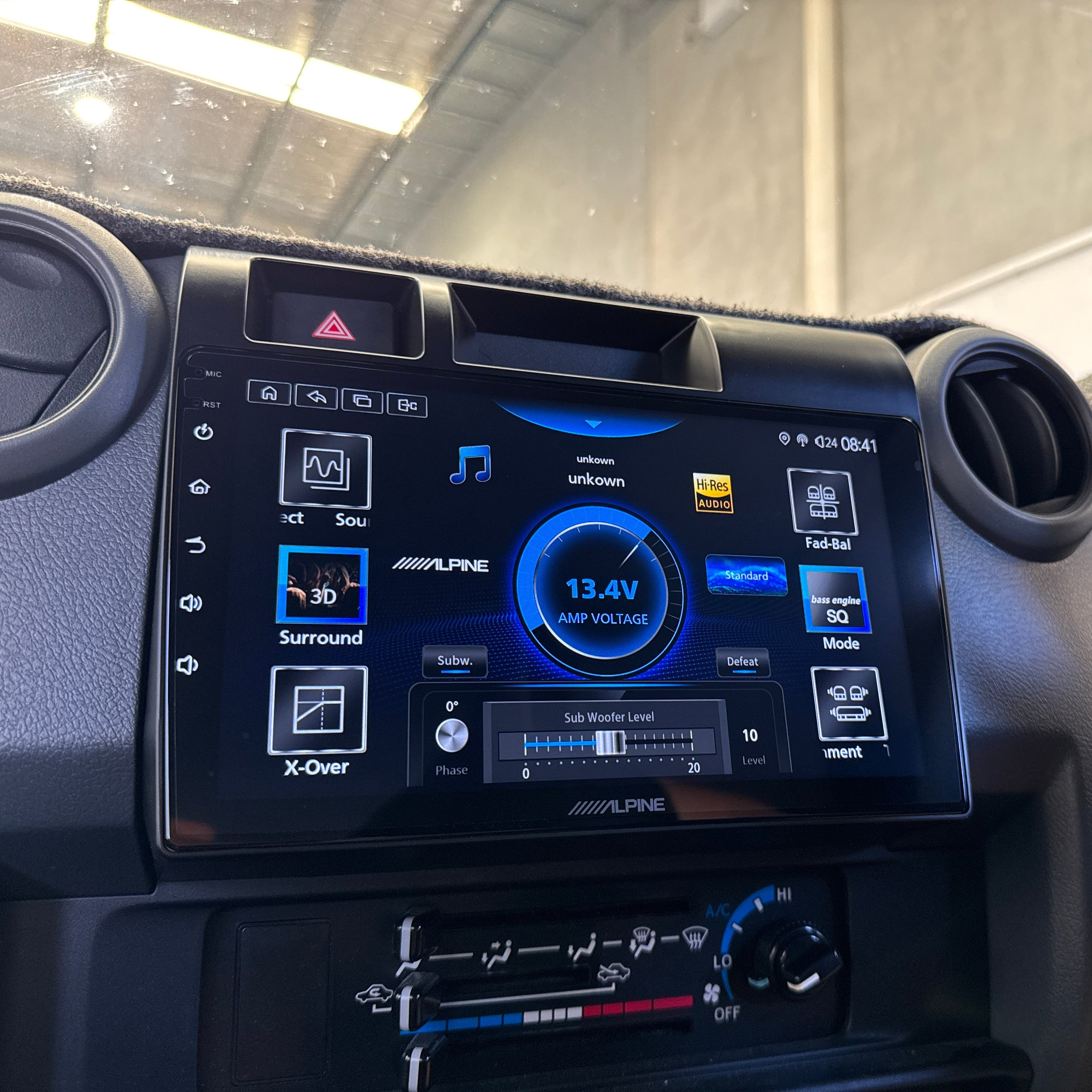Toyota LandCruiser 70 Series (2023–2025) Head Unit Upgrade – Wireless CarPlay & Android Auto | Alpine 9"