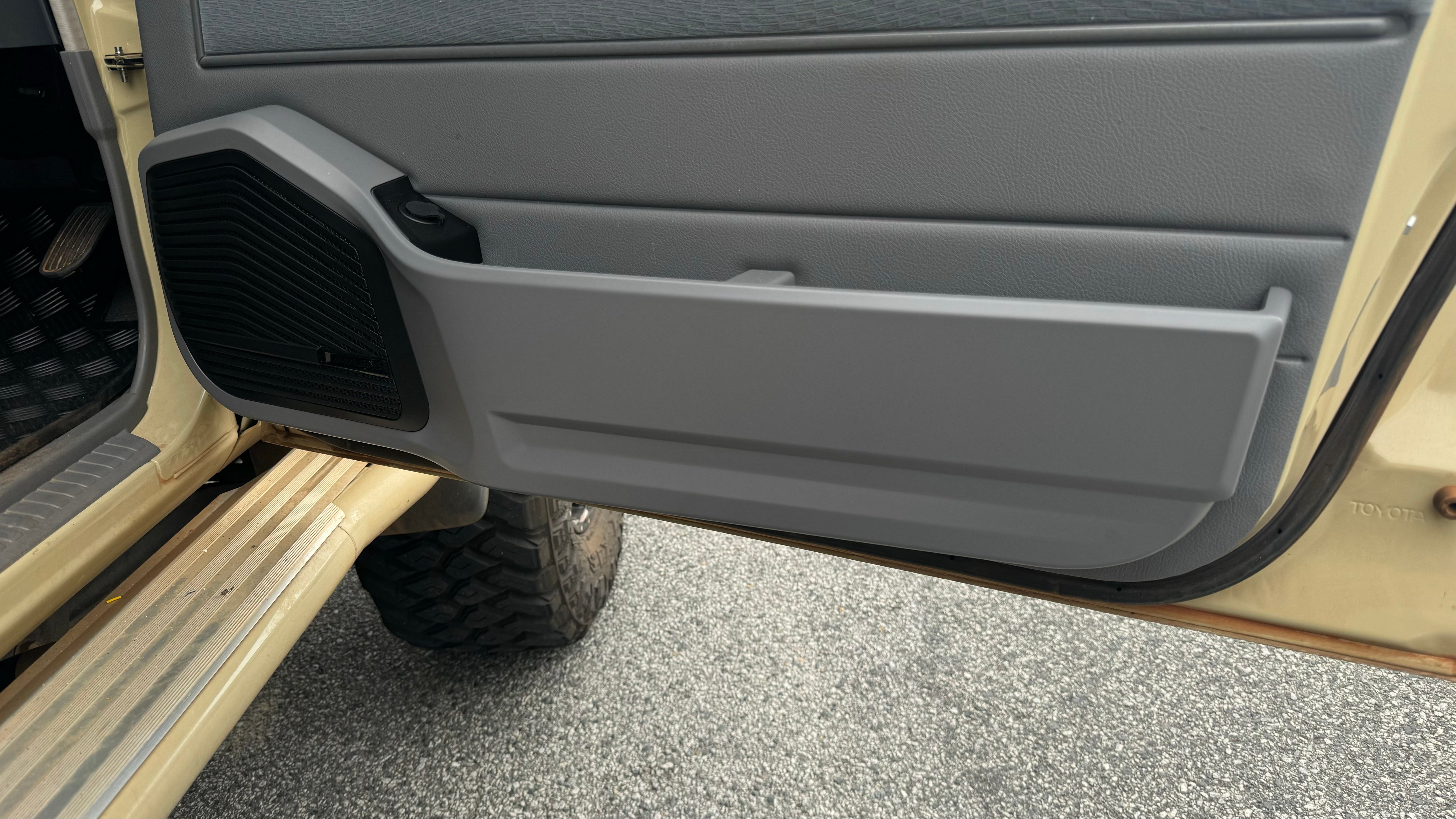 Landcruiser DIY Stage 3 Sound System