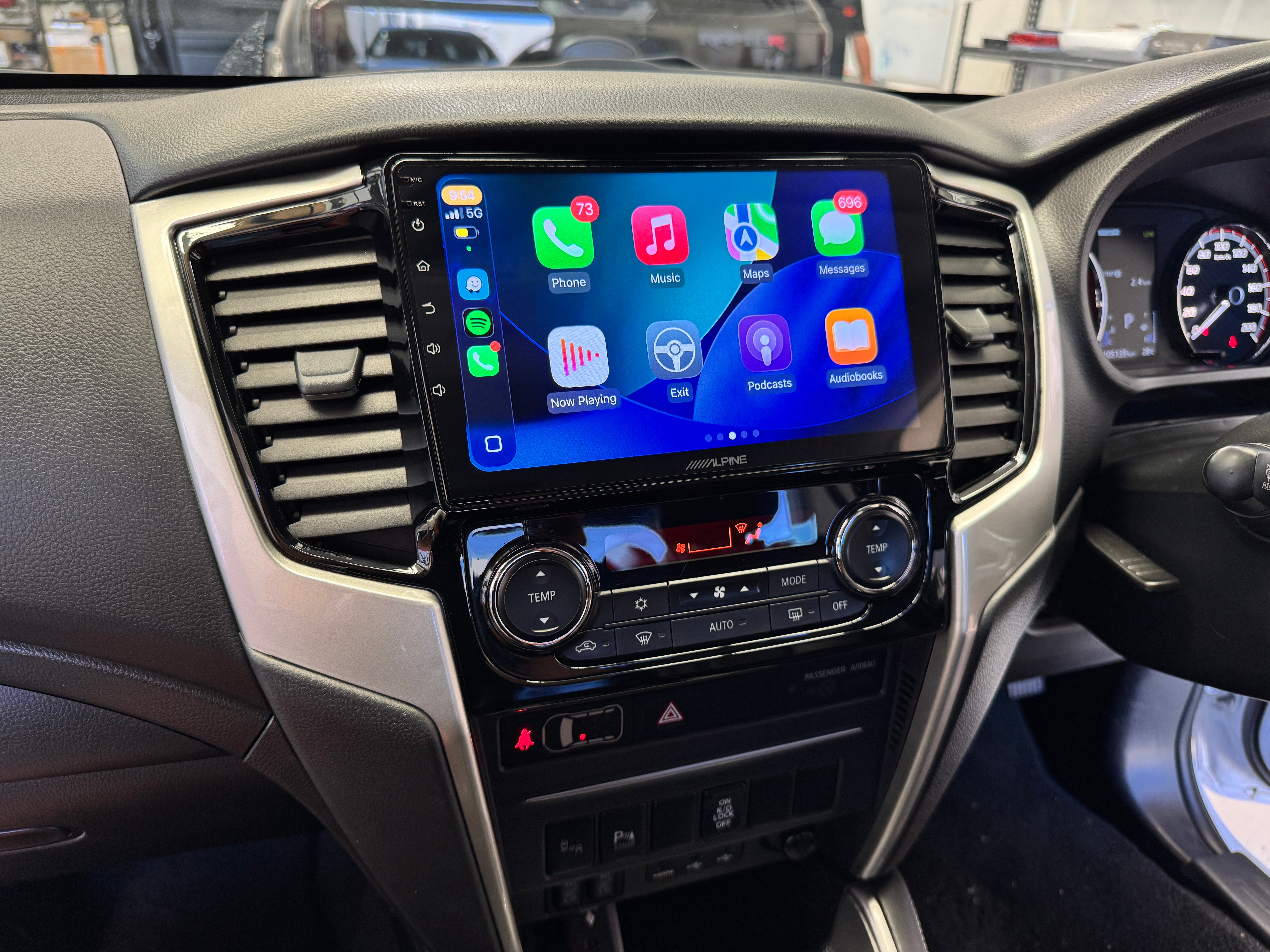 Mitsubishi Triton 2019–Present Wireless CarPlay Upgrade Kit (Alpine 9")