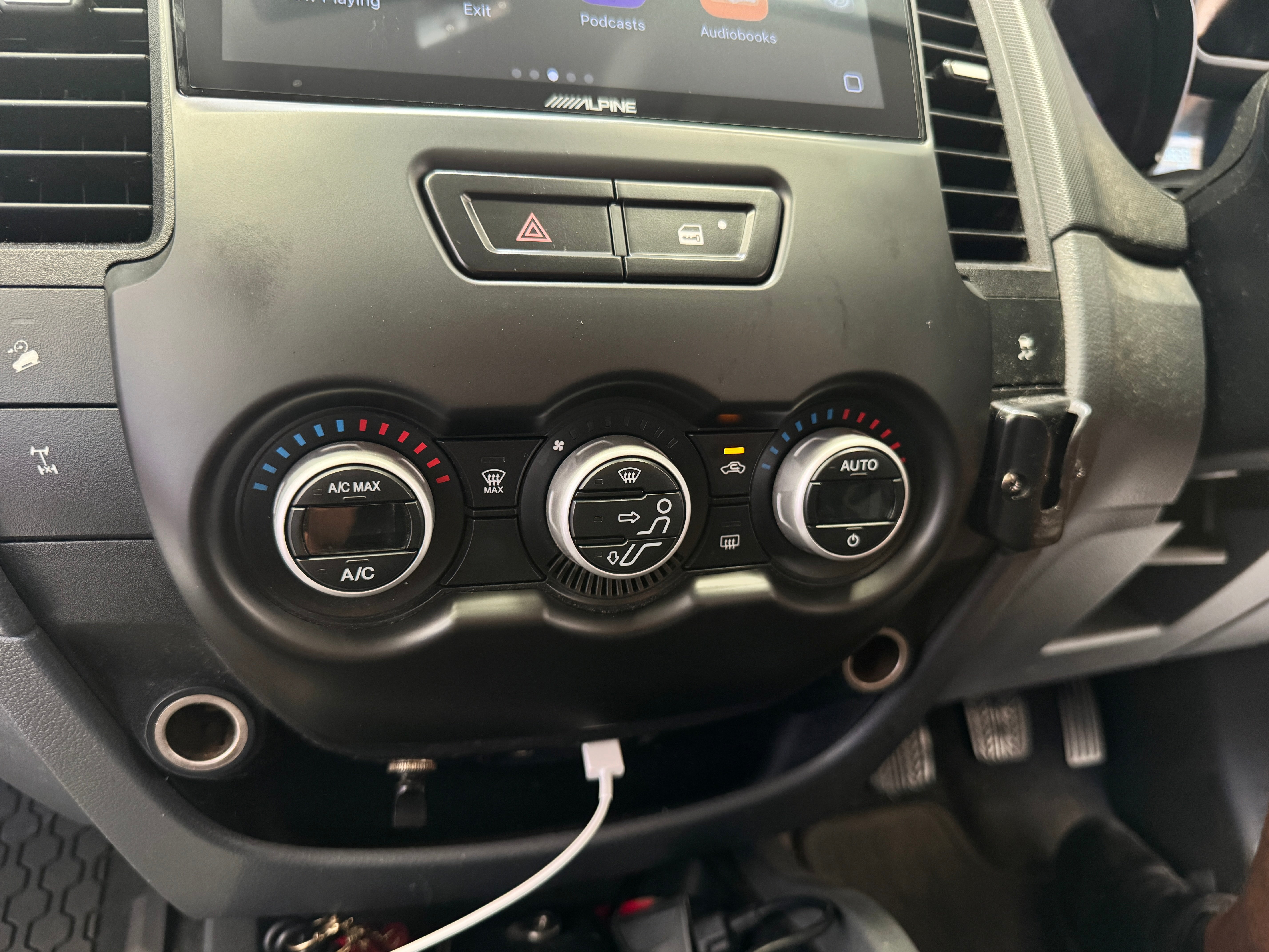 Ford Ranger PX1 2011-2015 9" Fascia & Install Kit